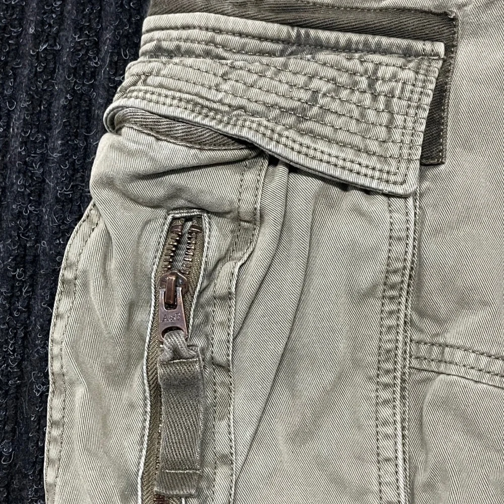 Abercrombie & Fitch Ultra Baggy Cargo Pants Mens 34x30 Olive Green Wide Leg Y2K - Picture 2 of 9